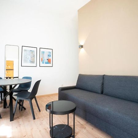 Modern 1-Bedroom Apartment Next To Praterstern Bécs Kültér fotó