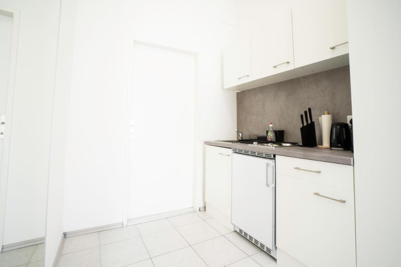 Modern 1-Bedroom Apartment Next To Praterstern Bécs Kültér fotó